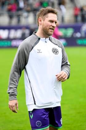 Johannes Oerding at the charity soccer match Kicken mit Stars in the Eilenriedestadion Hanover, 25 05 2025 Foto:xC.xNiehausx xFuturexImagex kicken_5566