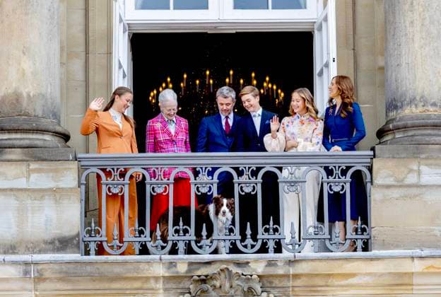 26-05-2025 Denmark Prince Vincent and Princess Josephine and King Frederik and Queen Mary and Queen Margrethe and Princess Isabella celebrating the King his 57th birthday on the balcony of Frederik VIII palace in Copenhagen. Â  Copyright: xPPEx