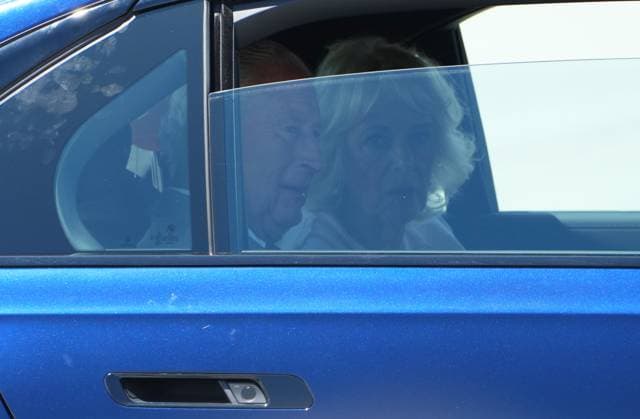 May 26, 2025, Ottawa, On, CANADA: King Charles and Queen Camilla depart in a car after they arrived at the Ottawa International Airport in Ottawa for a royal visit on Monday, May 26, 2025. Ottawa CANADA  - ZUMAc35_ 20250526_zaf_c35_075 Copyright: xSeanxKilpatrickx