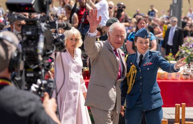 May 26, 2025, Ottawa, On, CANADA: King Charles and Queen Camilla are escorted during a visit to Lansdowne Park in Ottawa on Monday, May 26, 2025. Ottawa CANADA  - ZUMAc35_ 20250526_zaf_c35_081 Copyright: xChristinnexMuschix