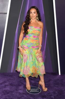 LAS VEGAS, NV - MAY 26: **EDITORIAL USE ONLY** Emily Bear at the 2025 American Music Awards at Fontainebleau Las Vegas on May 26, 2025 in Las Vegas, Nevada. Copyright: xJeffreyxMayerx