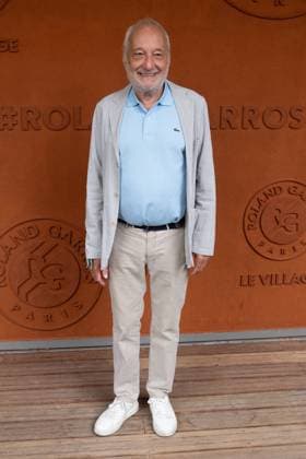 French Open - Vips At The Village - Day 3 François Berleand take a pose at Roland Garros for the French open on May 27, 2025, in Paris, France. Photo by Laurent Zabulon ABACAPRESS.COM Paris France  Copyright: xZabulonxLaurent ABACAx