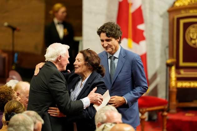 May 27, 2025, Ottawa, On, Canada: Former governor general David Johnston, left, greets Margaret Trudeau as former prime minister Justin Trudeau looks on ahead of King Charles delivering the speech from the throne in the Senate in Ottawa on Tuesday, May 27, 2025. Ottawa Canada  - ZUMAc35_ 20250527_zaf_c35_006 Copyright: xAdrianxWyldx