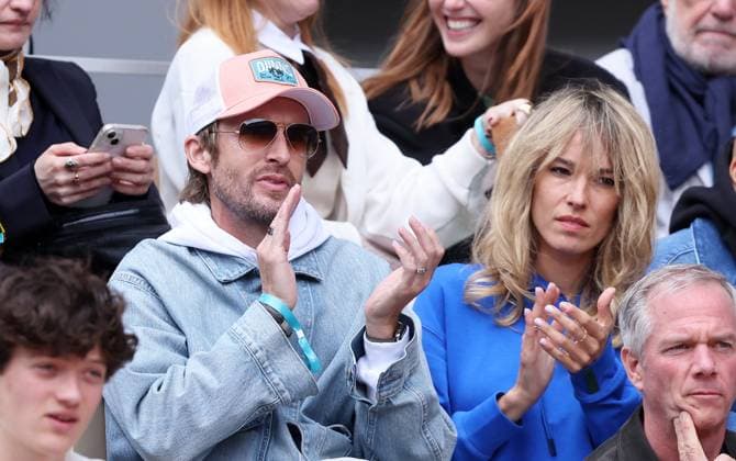 Celebs in the stands during the Roland Garros International Tennis 2025 Philippe Lacheau and Elodie Fontan in the stands during the Roland Garros International Tennis 2025, in Paris, France, on May 27, 2025 Jacovides Moreau Bestimage Celebs in the stands during the Roland Garros International Tennis 2025, in Paris, France, on May 27, 2025 Jacovides Moreau Bestimage Paris France  Copyright: xJACOVIDES-MOREAUx xBESTIMAGExJACOVIDES-MOREAUx xBESTIMAGEx