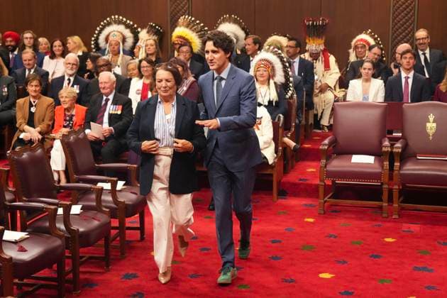 May 27, 2025, Ottawa, On, Canada: Former prime minister Justin Trudeau walks with his mother Margaret Trudeau to their seats ahead of King Charles delivering the speech from the throne in the Senate in Ottawa on Tuesday, May 27, 2025. Ottawa Canada  - ZUMAc35_ 20250527_zaf_c35_194 Copyright: xChrisxYoungx