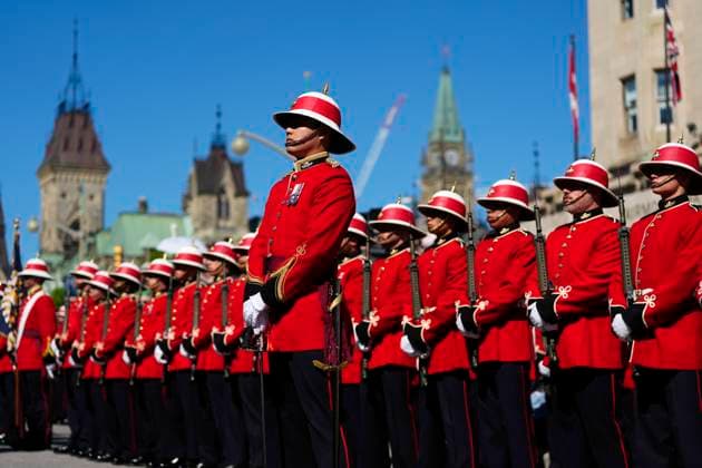 May 27, 2025, Ottawa, On, CAN: The honour guard at the Senate of Canada building stands ready for the arrival of King Charles during a royal visit in Ottawa on Tuesday, May 27, 2025. Ottawa CAN  - ZUMAc35_ 20250527_zaf_c35_316 Copyright: xJustinxTangx