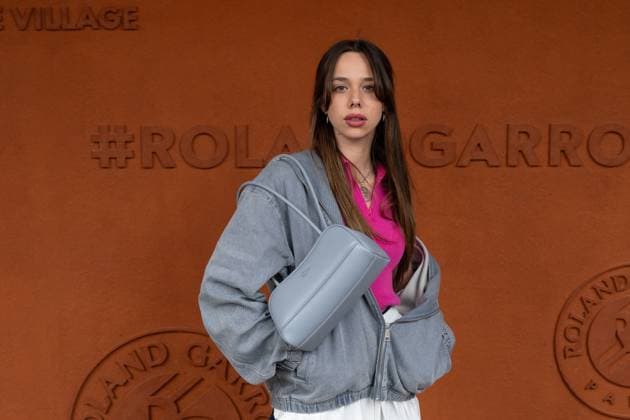 French Open - Vips At The Village Kim Higelin take a pose at Roland Garros for the French open on May 27, 2025, in Paris, France. Photo by Laurent Zabulon ABACAPRESS.COM Paris France  Copyright: xZabulonxLaurent ABACAx