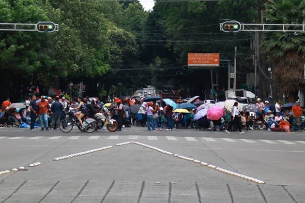 National Coordination of Education Workers Demonstration Teachers belonging to the National Coordination of Education Workers (CNTE) blocking circuito interior Avenue awaiting a resolution to the dialogue they are holding at the Ministry of the Interior. on May 28, 2025 in Mexico City, Mexico. Mexico City CDMX Mexico Copyright: xCarlosxSantiagox