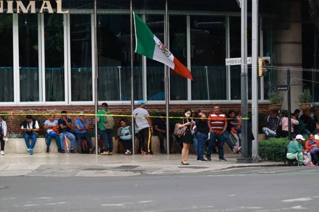 National Coordination of Education Workers Demonstration Teachers belonging to the National Coordination of Education Workers (CNTE) blocking circuito interior Avenue awaiting a resolution to the dialogue they are holding at the Ministry of the Interior. on May 28, 2025 in Mexico City, Mexico. Mexico City CDMX Mexico Copyright: xCarlosxSantiagox