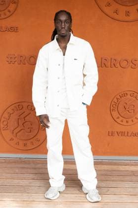 Entertainment Bilder des Tages French Open Vips At The Village LZ Aliyou Diop take a pose at Roland Garros for the French open on May 29, 2025, in Paris, France. Photo by Laurent Zabulon ABACAPRESS.COM  Copyright: xZabulonxLaurent ABACAx