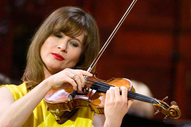 Entertainment Themen der Woche KW22 Entertainment Bilder des Tages Georgian-born German violinist Lisa Batiashvili with London Symphony Orchestra with their Chief Conductor Sir Antonio Pappano concert during the Prague Spring International Music Festival in Prague, Czech Republic, May 29, 2025. (CTKxPhoto MichalxKamaryt) CTKPhotoP2025052908427  CTKPhotoP2025052908427