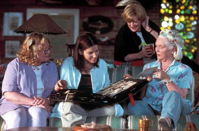 Divine Secrets Of The Ya-Ya Sisterhood - filmstill SHIRLEY KNIGHT, SANDRA BULLOCK, MAGGIE SMITH FIONNULA FLANAGAN in Divine Secrets Of The Ya-Ya Sisterhood Ref: 11834PLF EDITORIAL USE ONLY Copyright: xSuppliedxbyxCapitalxPicturesx