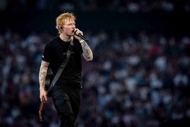 Entertainment Themen der Woche KW22 Bilder des Jahres 2025, Entertainment 05 Mai Entertainment Bilder des Tages Ed Sheeran performs in Madrid Singer Ed Sheeran during his concert at the Riyadh Air Metropolitano, May 30, 2025, in Madrid Spain Ed Sheeran has sold out his two concerts in Madrid, today, May 30, and tomorrow, May 31, gathering 140,000 people and breaking records at the Metropolitano Stadium These shows inaugurate his Mathematics Tour 2025, which will tour 13 European countries this summer In Madrid, he will review his greatest hits and has presented live tracks from his upcoming album Play, which will be released in September After successful tours in the United States, Asia and the Middle East, he begins a new musical stage 30 MAY 2025 CONCERT MUSIC METROPOLITANO STADIUM CANTANTE A Pé Madrid Madrid Madrid Spain  Copyright: xA.xPÃ rezxMecax 6762744