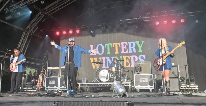 Wychwood Music Festival 2025 Friday The Lottery Winners perform at Wychwood Music Festival 2025 Friday, Credit:Jules Annan Avalon  Copyright: xJulesxAnnanx xAvalonx 1005395704