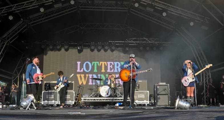 Wychwood Music Festival 2025 Friday The Lottery Winners perform at Wychwood Music Festival 2025 Friday, Credit:Jules Annan Avalon  Copyright: xJulesxAnnanx xAvalonx 1005395996