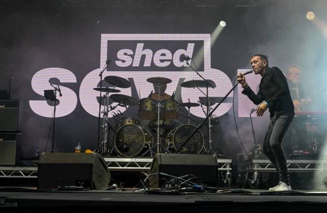 Wychwood Music Festival 2025 Friday Shed Seven perform at Wychwood Music Festival 2025 Friday, Credit:Jules Annan Avalon  Copyright: xJulesxAnnanx xAvalonx 1005402047