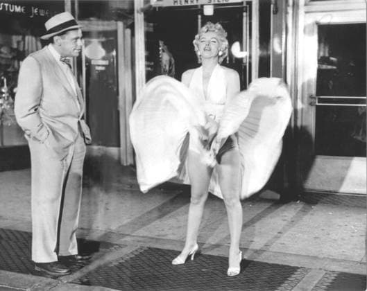 The Seven Year Itch 1955 TOM EWELL & MARILYN MONROE in The Seven Year Itch 1955 Ref: PLF skirt dress blow blown blew up full length EDITORIAL USE ONLY Copyright: xSuppliedxbyxCapitalxPicturesx