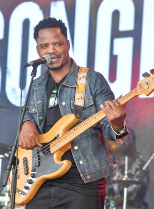 Wychwood Music Festival 2025 Saturday Songhoy Blues at Wychwood Music Festival 2025 Saturday, Credit:Jules Annan Avalon  Copyright: xJulesxAnnanx xAvalonx 1005756326