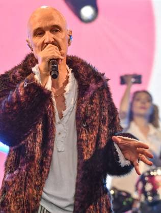 Wychwood Music Festival 2025 Saturday Tim Booth and his band James headline at Wychwood Music Festival 2025 Saturday, Credit:Jules Annan Avalon  Copyright: xJulesxAnnanx xAvalonx 1005814016