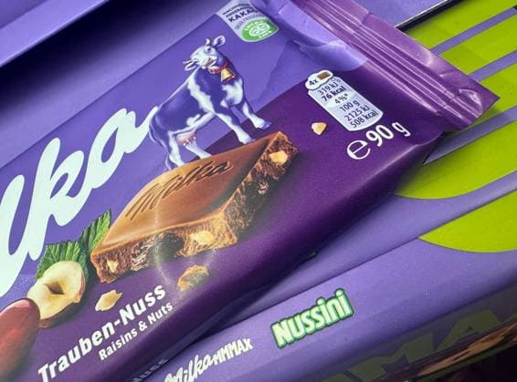 30 05 2025 xjhx, economy retail, logo, lettering, Milka, supermarket discounter, chocolate, price increase Mondolez International chocolate product, new size 90 gram bar grape nut Rödermark