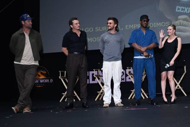 Comic Con Experience Mexico 2025 ˜CCXP™ - Day 2 (L-R) Manuel Garcia-Rulfo, Rupert Friend, Jonathan Bailey, Mahershala Ali and Scarlett Johansson during a conference for the announcement of the film Jurassic World Rebirth as part of the the 2nd edition of Comic Con Experience Mexico 2025 ˜CCXP™ at Centro Banamex. on May 31, 2025 in Mexico City, Mexico. Mexico City CDMX Mexico Copyright: xCarlosxTischlerx