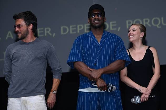 Comic Con Experience Mexico 2025 ˜CCXP™ - Day 2 (L-R) Jonathan Bailey, Mahershala Ali and Scarlett Johansson during a conference for the announcement of the film Jurassic World Rebirth as part of the the 2nd edition of Comic Con Experience Mexico 2025 ˜CCXP™ at Centro Banamex. on May 31, 2025 in Mexico City, Mexico. Mexico City CDMX Mexico Copyright: xCarlosxTischlerx