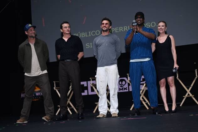 Comic Con Experience Mexico 2025 ˜CCXP™ - Day 2 (L-R) Manuel Garcia-Rulfo, Rupert Friend, Jonathan Bailey, Mahershala Ali and Scarlett Johansson during a conference for the announcement of the film Jurassic World Rebirth as part of the the 2nd edition of Comic Con Experience Mexico 2025 ˜CCXP™ at Centro Banamex. on May 31, 2025 in Mexico City, Mexico. Mexico City CDMX Mexico Copyright: xCarlosxTischlerx