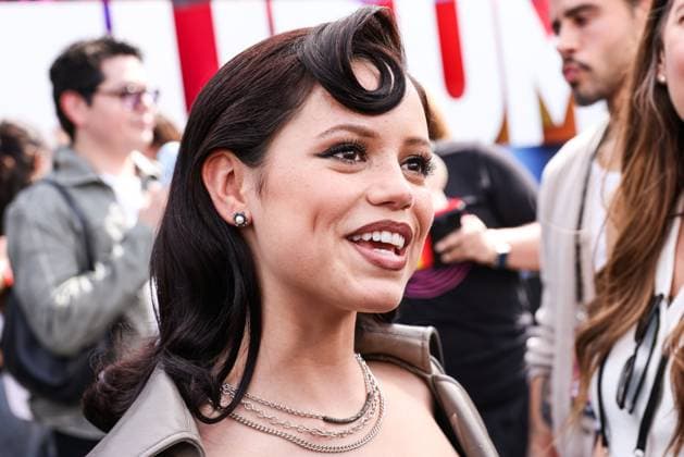 Entertainment Themen der Woche KW22 Entertainment Bilder des Tages Netflix Tudum 2025: The Live Event INGLEWOOD, LOS ANGELES, CALIFORNIA, USA - MAY 31: American actress Jenna Ortega wearing Markgong SS25 RTW and Sheryl Lowe jewelry arrives at the Netflix Tudum 2025: The Live Event held at the Kia Forum on May 31, 2025 in Inglewood, Los Angeles, California, United States., Credit:Xavier Collin Avalon United States, California, Inglewood, Kia Forum  Copyright: xXavierxCollinx xAvalonx 1005936503
