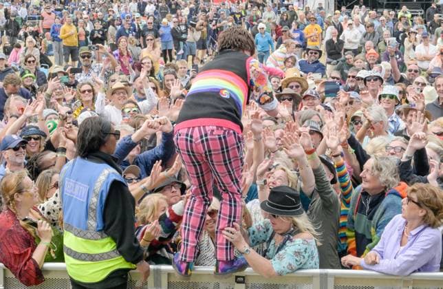 Wychwood Music Festival 2025 Sunday Barsteward Sons Of Val Doonican perform at Wychwood Music Festival 2025, Sunday, Credit:Jules Annan Avalon  Copyright: xJulesxAnnanx xAvalonx 1005959900