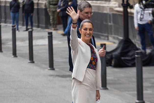 June 1, 2025, Mexico City, Mexico: President CLAUDIA SHEINBAUM PARDO and her husband JESUS MARIA TARRIBA, voted in the first elections for the federal judiciary. With this election, Mexico becomes the first country to elect all its judges by popular vote. Mexico City Mexico - ZUMAl178 20250601_znp_l178_023 Copyright: xCristianxLeyvax