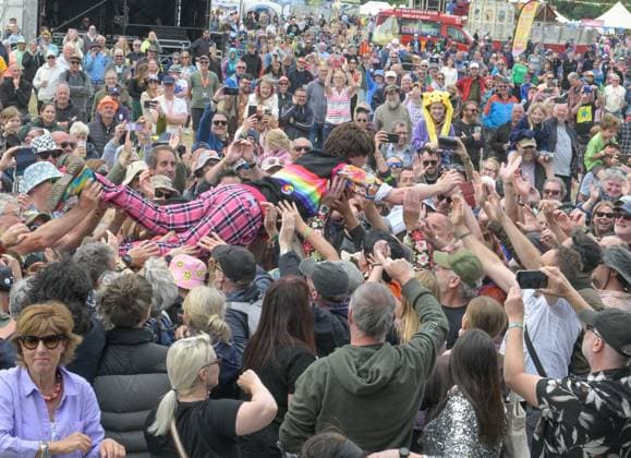 Wychwood Music Festival 2025 Sunday Barsteward Sons Of Val Doonican perform at Wychwood Music Festival 2025, Sunday, Credit:Jules Annan Avalon  Copyright: xJulesxAnnanx xAvalonx 1005959984
