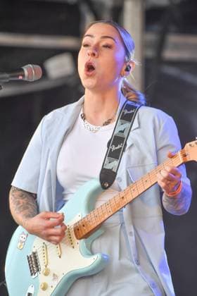 Wychwood Music Festival 2025 Sunday Lucy Spraggan perform at Wychwood Music Festival 2025, Sunday, Credit:Jules Annan Avalon  Copyright: xJulesxAnnanx xAvalonx 1005985468