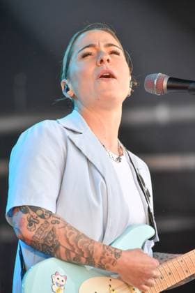 Wychwood Music Festival 2025 Sunday Lucy Spraggan perform at Wychwood Music Festival 2025, Sunday, Credit:Jules Annan Avalon  Copyright: xJulesxAnnanx xAvalonx 1005987050