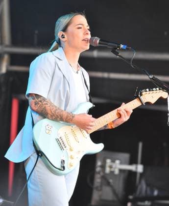 Wychwood Music Festival 2025 Sunday Lucy Spraggan perform at Wychwood Music Festival 2025, Sunday, Credit:Jules Annan Avalon  Copyright: xJulesxAnnanx xAvalonx 1005987064