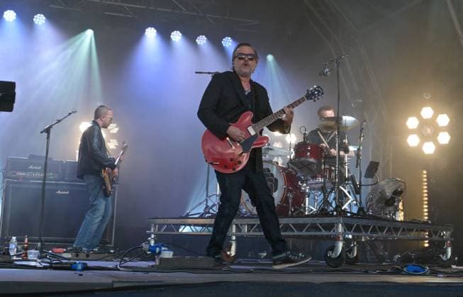 Wychwood Music Festival 2025 Sunday Doves headline at Wychwood Music Festival 2025, Sunday, Credit:Jules Annan Avalon  Copyright: xJulesxAnnanx xAvalonx 1006039183