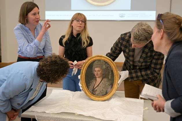Potsdam Museum receives historical po