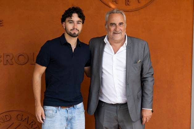 Celebrities in the Village during the French Open Tennis Championships at Roland Garros 2025 Day 9 Antoine Duléry and his son Lucien Duléry in the Village during the French Open Tennis Championships at Roland Garros 2025 Day 9 , on June 3rd, 2025 in Paris Moreau Jacovides Bestimage Celebrities in the Village during the French Open Tennis Championships at Roland Garros 2025 Day 9 , on June 3rd, 2025 in Paris Paris France  Copyright: xJACOVIDES-MOREAUx xBESTIMAGExJACOVIDES-MOREAUx xBESTIMAGEx
