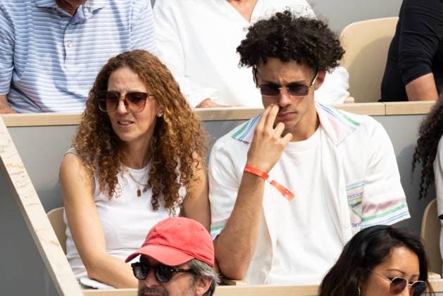 Celebs in the stands during the 2025 French Open Tennis Championships at Roland Garros, in Paris, France, on June 3, 2025 Maghnes Akliouche in the stands during the 2025 French Open Tennis Championships at Roland Garros, in Paris, France, on June 3, 2025 Jacovides Moreau Bestimage Celebs in the stands during the 2025 French Open Tennis Championships at Roland Garros, in Paris, France, on June 3, 2025 Jacovides Moreau Bestimage Paris France  Copyright: xJACOVIDES-MOREAUx xBESTIMAGExJACOVIDES-MOREAUx xBESTIMAGEx
