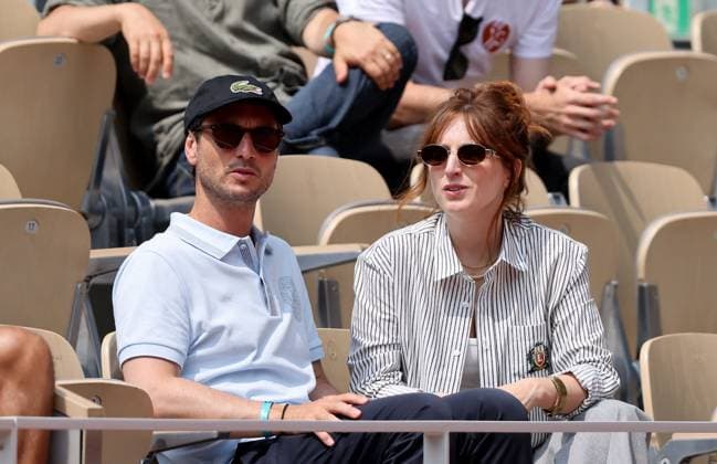 Celebs in the stands during the 2025 French Open Tennis Championships at Roland Garros Alison Wheeler and her partner Jeremie Elkaïm in the stands during the 2025 French Open Tennis Championships at Roland Garros, in Paris, France, on June 3, 2025 Jacovides Moreau Bestimage Celebs in the stands during the 2025 French Open Tennis Championships at Roland Garros, in Paris, France, on June 3, 2025 Jacovides Moreau Bestimage Paris France  Copyright: xJACOVIDES-MOREAUx xBESTIMAGExJACOVIDES-MOREAUx xBESTIMAGEx