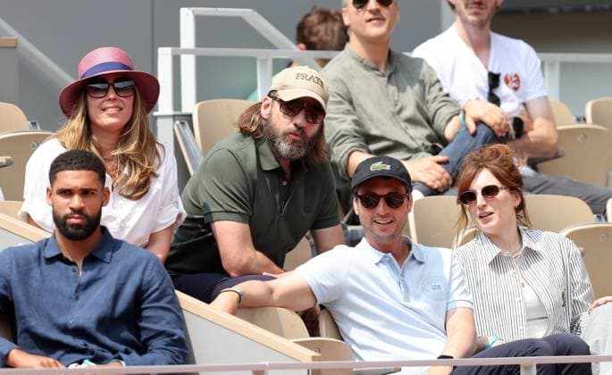 Celebs in the stands during the 2025 French Open Tennis Championships at Roland Garros Ruben Loftus Cheek, Fred Testot, his partner, Alison Wheeler and her partner Jeremie Elkaïm in the stands during the 2025 French Open Tennis Championships at Roland Garros, in Paris, France, on June 3, 2025 Jacovides Moreau Bestimage Celebs in the stands during the 2025 French Open Tennis Championships at Roland Garros, in Paris, France, on June 3, 2025 Jacovides Moreau Bestimage Paris France  Copyright: xJACOVIDES-MOREAUx xBESTIMAGExJACOVIDES-MOREAUx xBESTIMAGEx