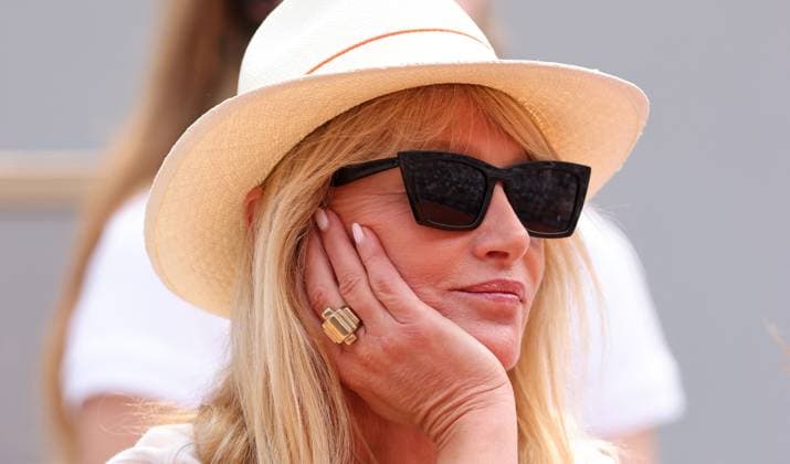 Celebs in the stands during the 2025 French Open Tennis Championships at Roland Garros, in Paris, France, on June 3, 2025 Isabelle Camus in the stands during the 2025 French Open Tennis Championships at Roland Garros, in Paris, France, on June 3, 2025 Jacovides Moreau Bestimage Celebs in the stands during the 2025 French Open Tennis Championships at Roland Garros, in Paris, France, on June 3, 2025 Jacovides Moreau Bestimage Paris France  Copyright: xJACOVIDES-MOREAUx xBESTIMAGExJACOVIDES-MOREAUx xBESTIMAGEx