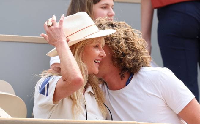 Celebs in the stands during the 2025 French Open Tennis Championships at Roland Garros Isabelle Camus and her son Joalukas Noah in the stands during the 2025 French Open Tennis Championships at Roland Garros, in Paris, France, on June 3, 2025 Jacovides Moreau Bestimage Celebs in the stands during the 2025 French Open Tennis Championships at Roland Garros, in Paris, France, on June 3, 2025 Jacovides Moreau Bestimage Paris France  Copyright: xJACOVIDES-MOREAUx xBESTIMAGExJACOVIDES-MOREAUx xBESTIMAGEx