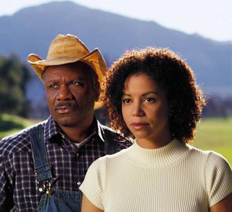 Little John - filmstill VING RHAMES & GLORIA REUBEN in Little John Filmstill - Editorial Use Only Ref: FB Supplied By EDITORIAL USE ONLY Copyright: xSuppliedxbyxCapitalxPicturesx