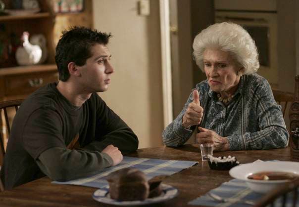 Malcolm in the Middle - filmstill JUSTIN BERFIELD & CLORIS LEACHMAN in Malcolm in the Middle Bride of Ida Copyright: xSuppliedxbyxCapitalxPicturesx