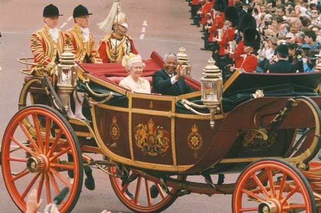 Archivbilder der Woche KW23 State visit THE QUEEN & NELSON MANDELA HM Queen Elizabeth State visit to London. Royal carriage on The Mall London Great Britain Copyright: xIanxJennings CapitalxPicturesx