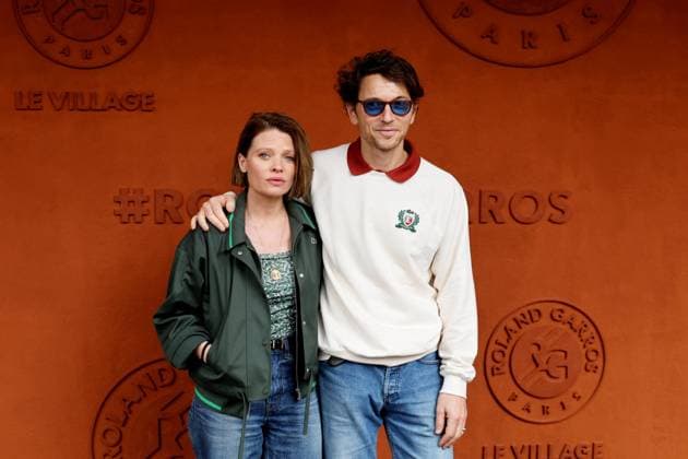 Celebrities in the village during the French Open Tennis Championships at Roland Garros 2025 Mélanie Thierry and her partner singer Raphaël in the village during the French Open Tennis Championships at Roland Garros 2025, in Paris, France, on June 4th, 2025 Jacovides Moreau Bestimage Celebrities in the village during the French Open Tennis Championships at Roland Garros 2025, in Paris, France, on June 4th, 2025 Paris France  Copyright: xJACOVIDES-MOREAUx xBESTIMAGExJACOVIDES-MOREAUx xBESTIMAGEx