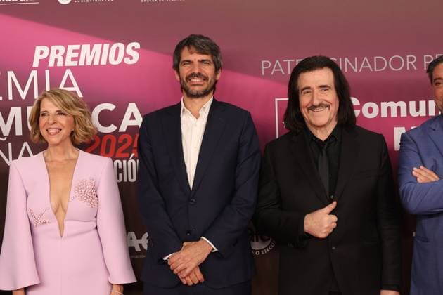 The Spanish Music Academy celebrates the II edition of its Awards Soledad Giménez, the Minister of Culture, Ernest Urtasun, and Luis Cobos during the awards ceremony of the Spanish Music Academy held at the IFEMA Municipal Palace, on June 4, 2025, in Madrid Spain This key event for the music industry brings together the main representatives of the sector to celebrate excellence, This year, the Awards have broken records with more than 4,900 proposals received for a total of 223 nominations in 43 categories, selected by more than 60 professionals from the music industry who are members of the Nominating Committees PREMIOS MUSICA GENTE José Madrid Madrid Madrid Spain Copyright: xJosà xRuizx 6775600