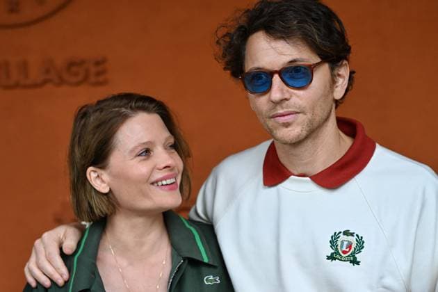 French Open - VIPs At The Village Melanie Thierry and singer Raphael is seen posing at the Village during French Open at Roland Garros on June 03, 2025 in Paris, France. Photo by ABACAPRESS.COM Paris France  Copyright: xABACAx