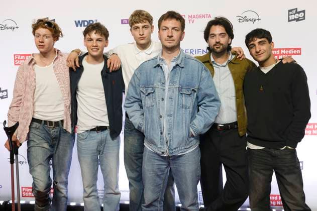 Arsseni Bultmann, Nico Marischka, Jonathan Kriener, Johannes Kienast, Mickey Paatzsch and Loran Alhasan at the premiere of the ZDFneo series Chabos at the 11 Series Camp Festival 2025 at the Cinenova cinema in Cologne, 05 06 2025 Foto:xR.xSchmiegeltx xFuturexImagex chabos_5648