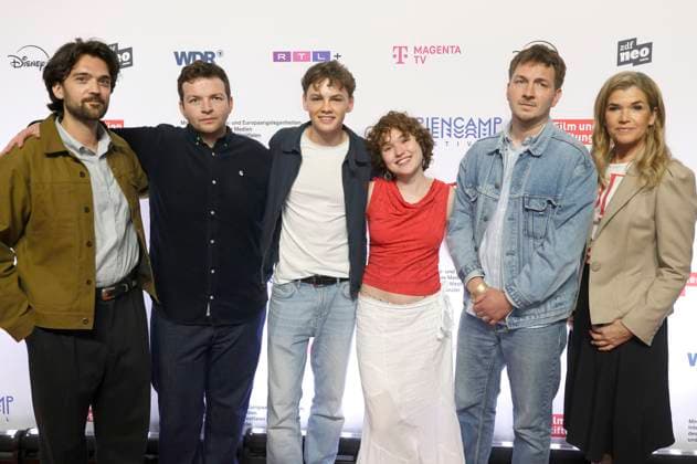 Mickey Paatzsch, Arkadij Khaet, Nico Marischka, Mathilda Smidt, Johannes Kienast and Anke Engelke at the premiere of the ZDFneo series Chabos at the 11 Series Camp Festival 2025 at the Cinenova cinema in Cologne, 05 06 2025 Foto:xR.xSchmiegeltx xFuturexImagex chabos_5650